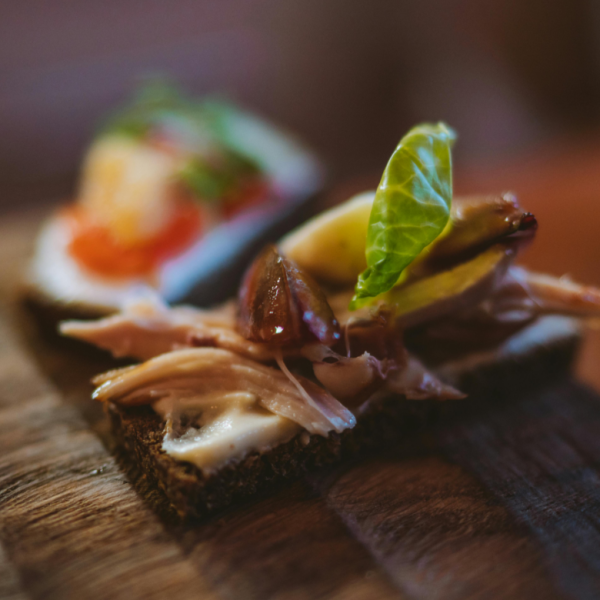 Duis mollis est non commodo luctus nisi erat porttitor ligula eget.